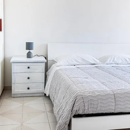 Domus Apartment